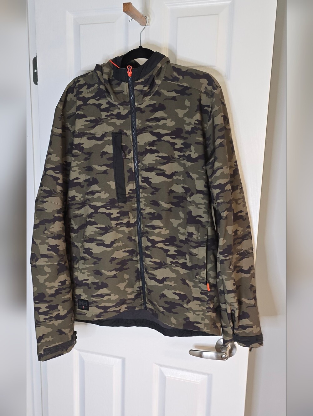 Helly Hansen Work Wear Camo Hooded Jacket Drawstring Hood